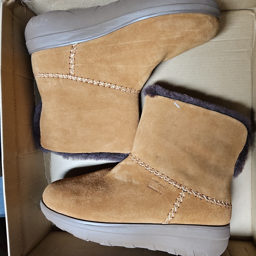 Fitflop Mukluk boots New brown slip-on shoes